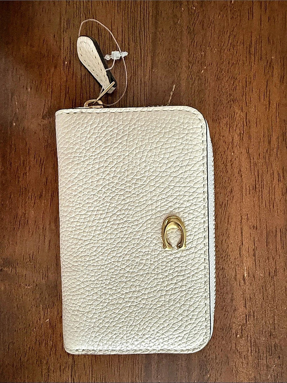 Coach Zip Wallet in White Pebble Leather NWT